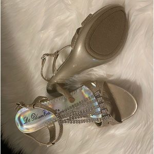 De Blossom Collection, size 7.5, new without tags, never worn